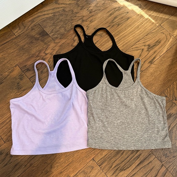 Women’s Crop Top Bundle - Picture 2 of 2